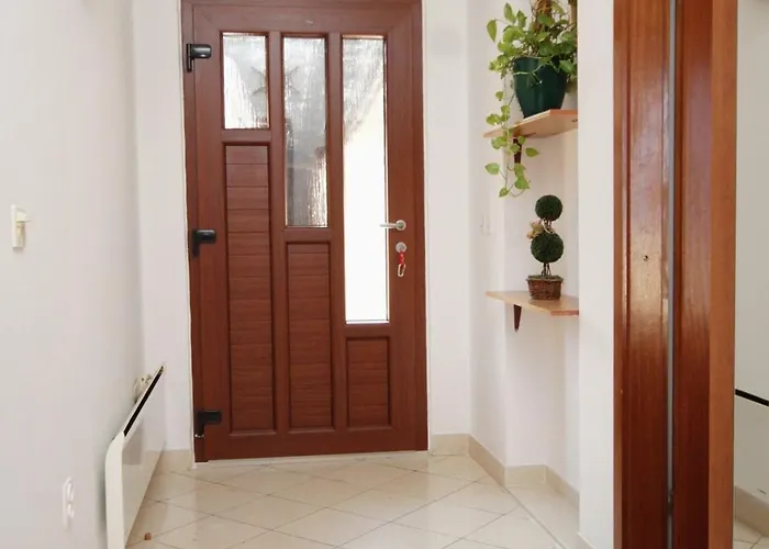 Apartamento With Parking Space Supetar, Brac - 5628