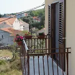 With Parking Space Supetar, Brac - 5628 Apartman