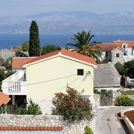 Daire With Parking Space Supetar, Brac - 5628 Supetar