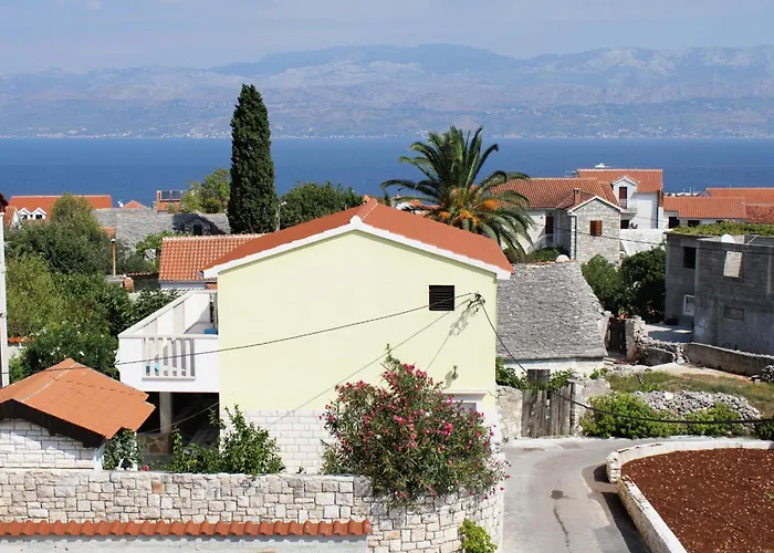 Daire With Parking Space Supetar, Brac - 5628 Supetar